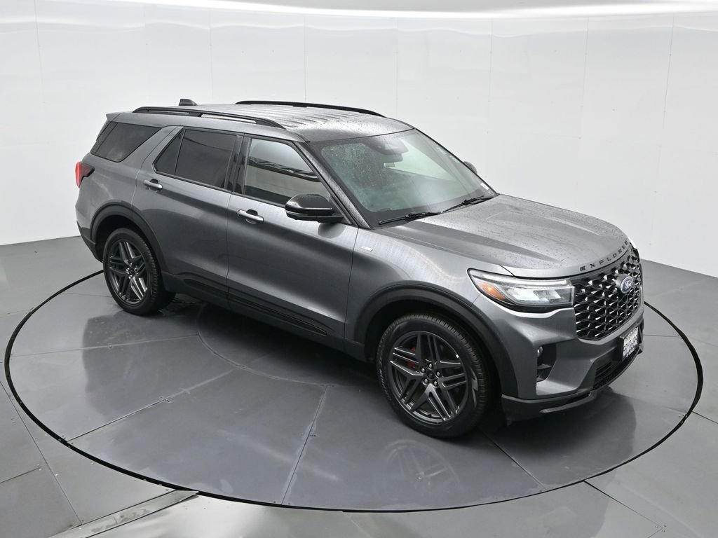 Used 2025 Ford Explorer ST-Line w/ ST-Line Street Pack image 55