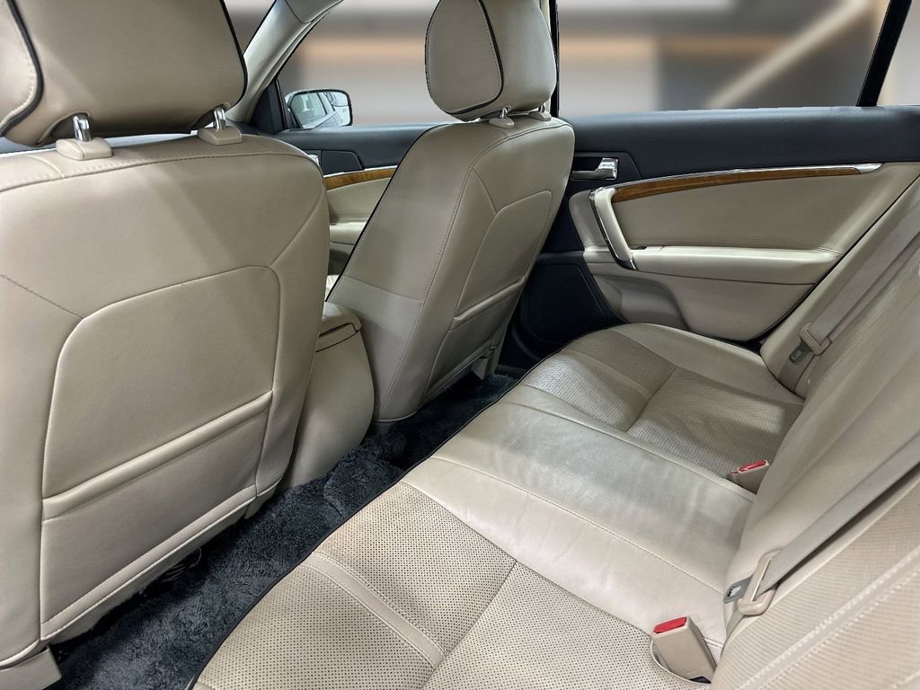 Used 2012 Lincoln MKZ FWD image 9