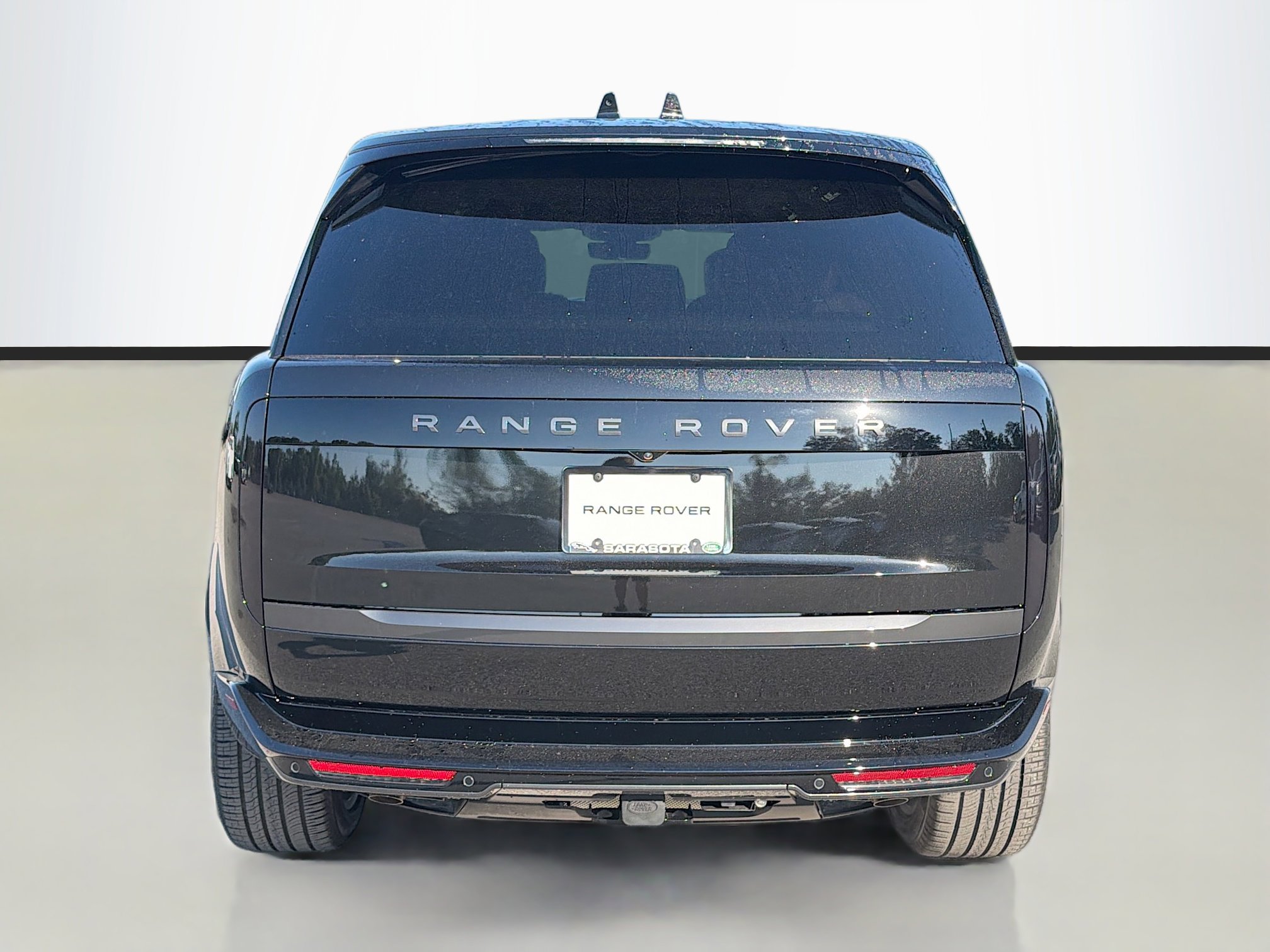New 2026 Land Rover Range Rover Long Wheelbase Autobiography image 4