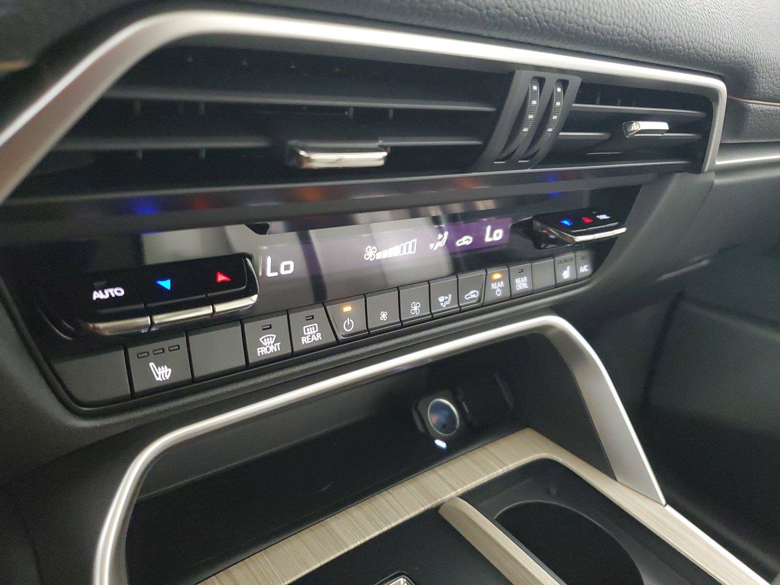Certified 2025 MAZDA CX-90 Plug-In Hybrid w/Premium Sport AWD/4WD image 30