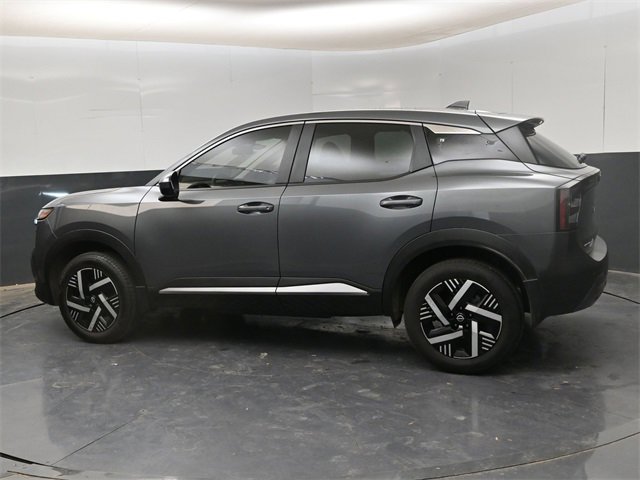 Used 2025 Nissan Kicks SV w/ Charging Package image 5