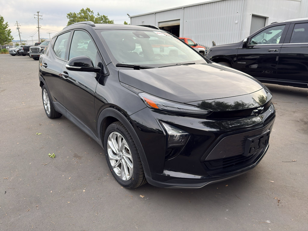 Used 2023 Chevrolet Bolt EUV LT image 3
