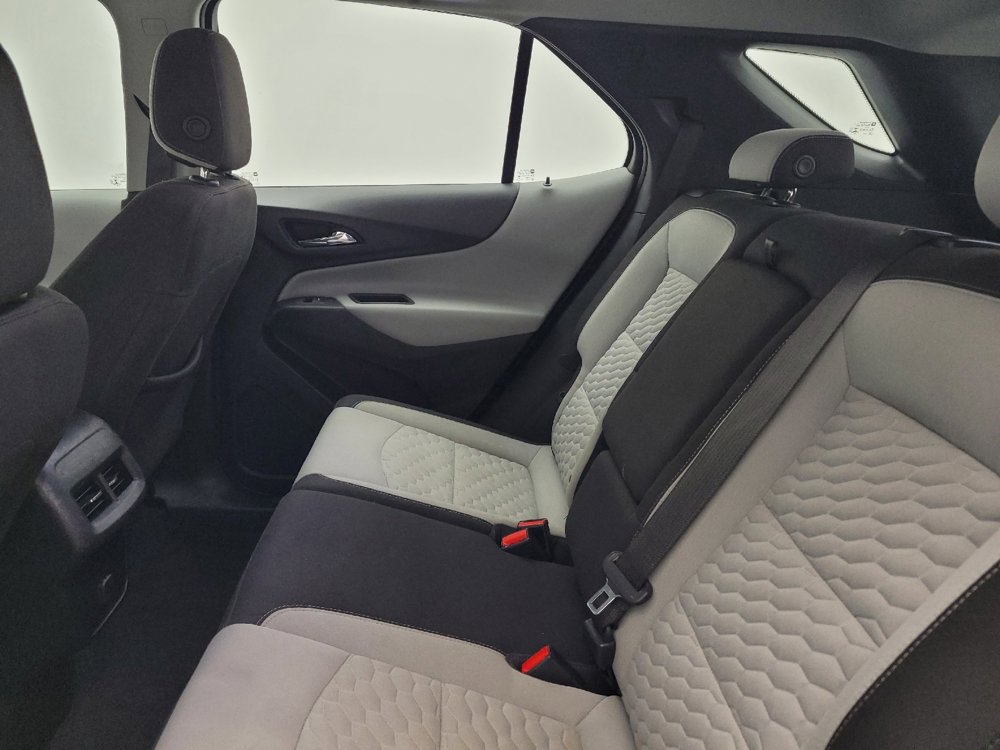 Used 2018 Chevrolet Equinox LS FWD image 18