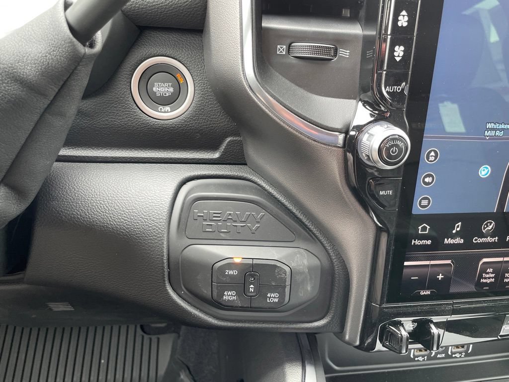New 2026 RAM 2500 Laramie AWD/4WD image 21