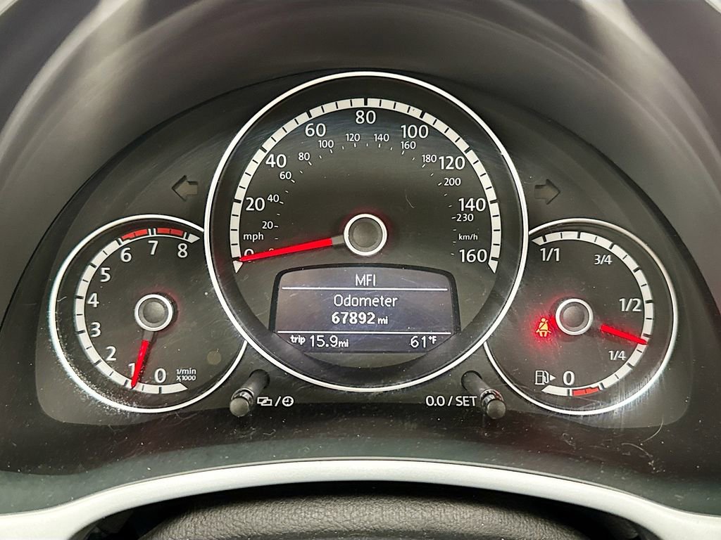 Used 2013 Volkswagen Beetle 2.5 image 36