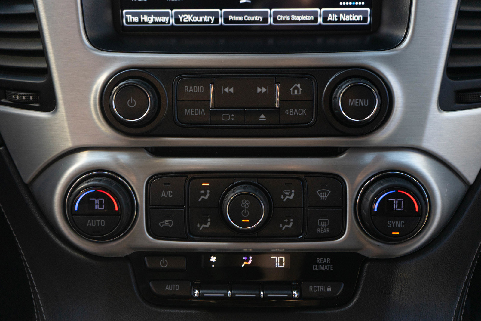 Used 2020 GMC Yukon SLE w/ SLE Value Package image 16