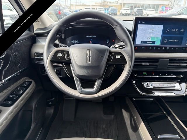 Used 2024 Lincoln Corsair AWD w/ Equipment Group 101A image 18