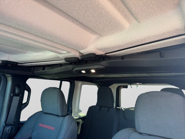 Used 2026 Jeep Wrangler Unlimited Rubicon AWD/4WD image 12