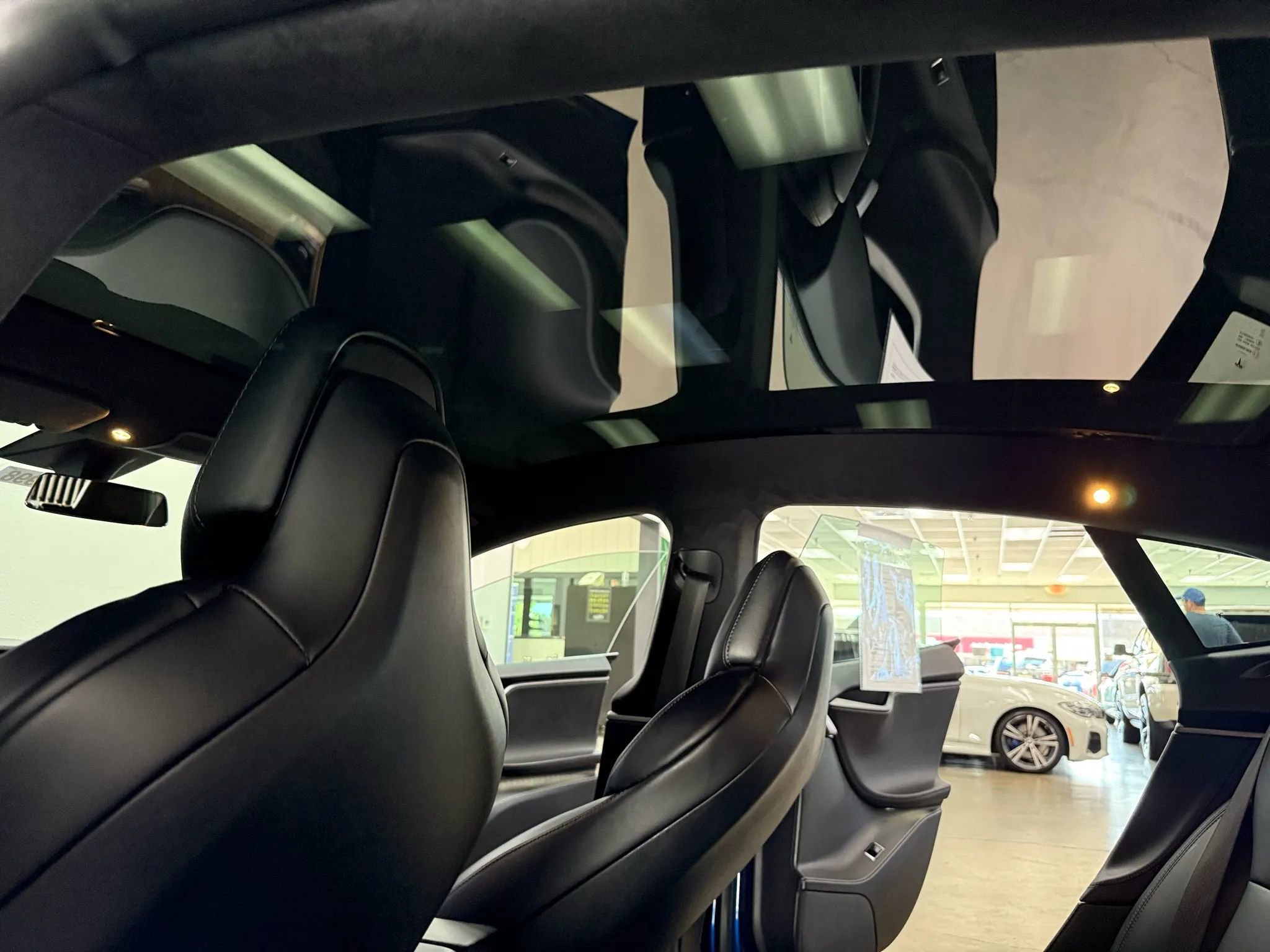 Used 2019 Tesla Model S Standard Range image 11