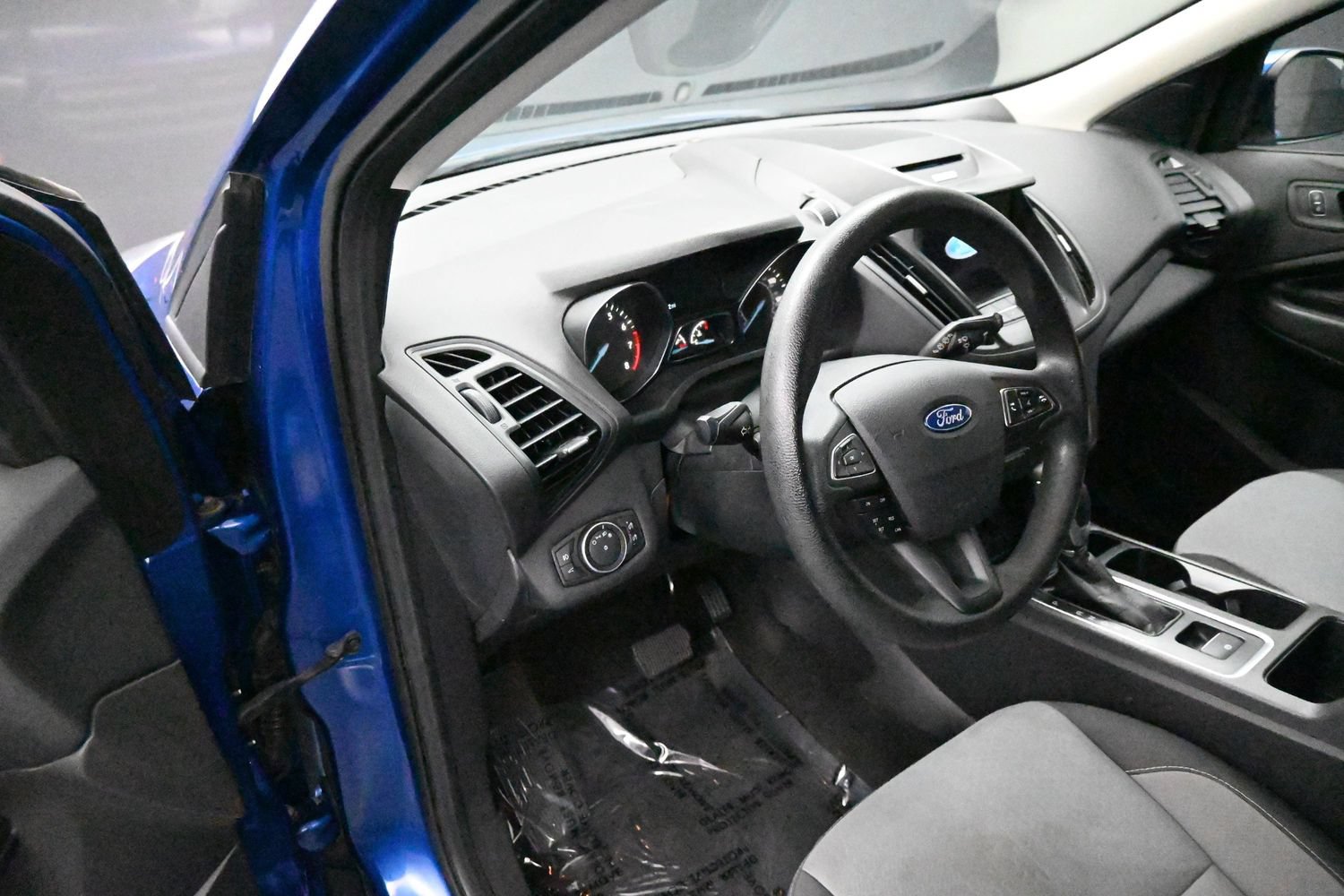 Used 2018 Ford Escape SE w/ SE Sync 3 Package FWD image 12