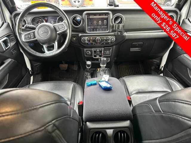 Used 2022 Jeep Wrangler Unlimited Sahara w/ Dual Top Group image 19