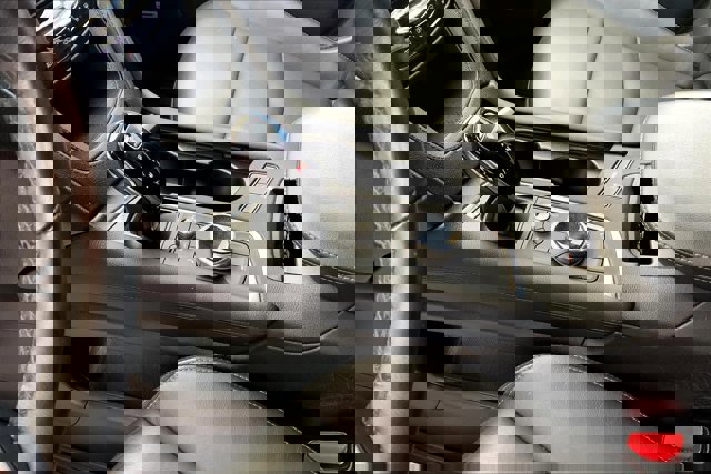 Used 2022 Cadillac XT6 Sport w/ Technology Package image 17