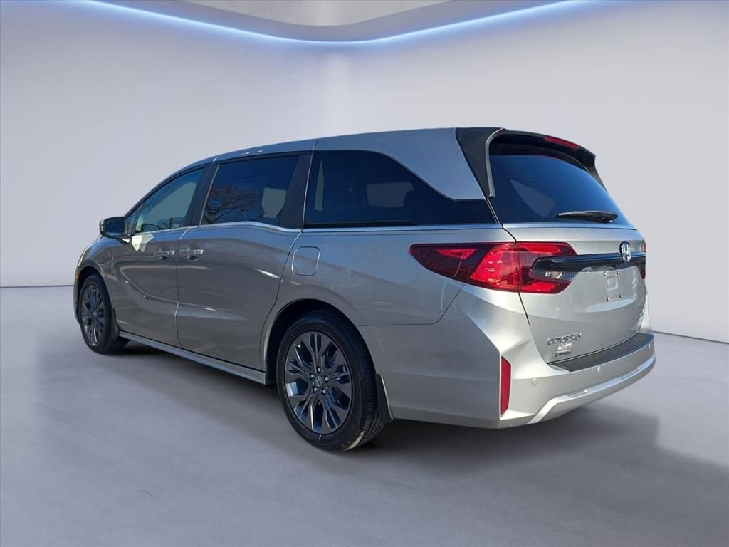 New 2026 Honda Odyssey Touring image 3