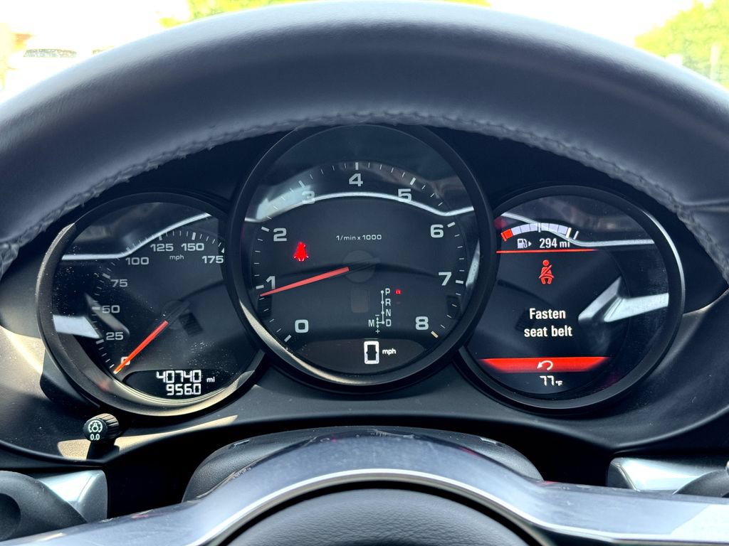 Used 2018 Porsche 718 Boxster RWD image 18