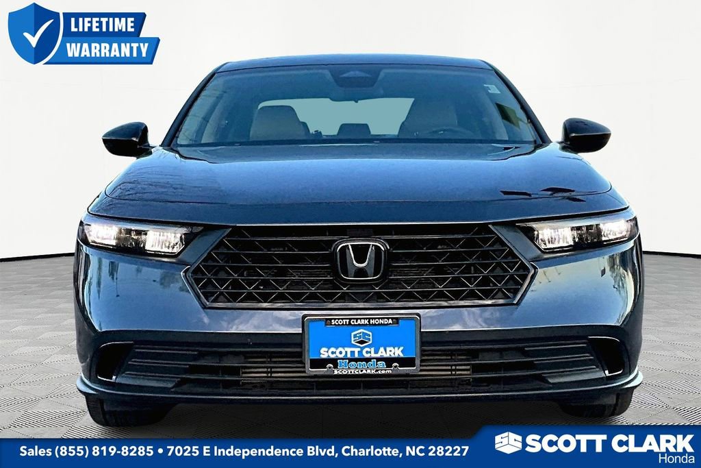 Used 2025 Honda Accord SE image 2