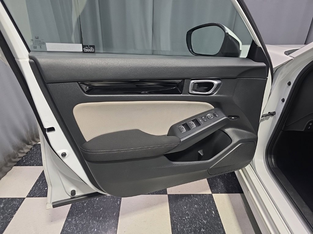 Used 2023 Honda Civic EX image 15