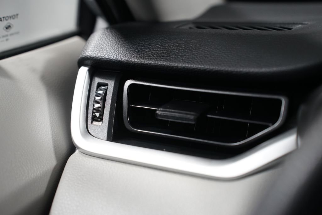 Used 2019 Toyota RAV4 XLE image 24