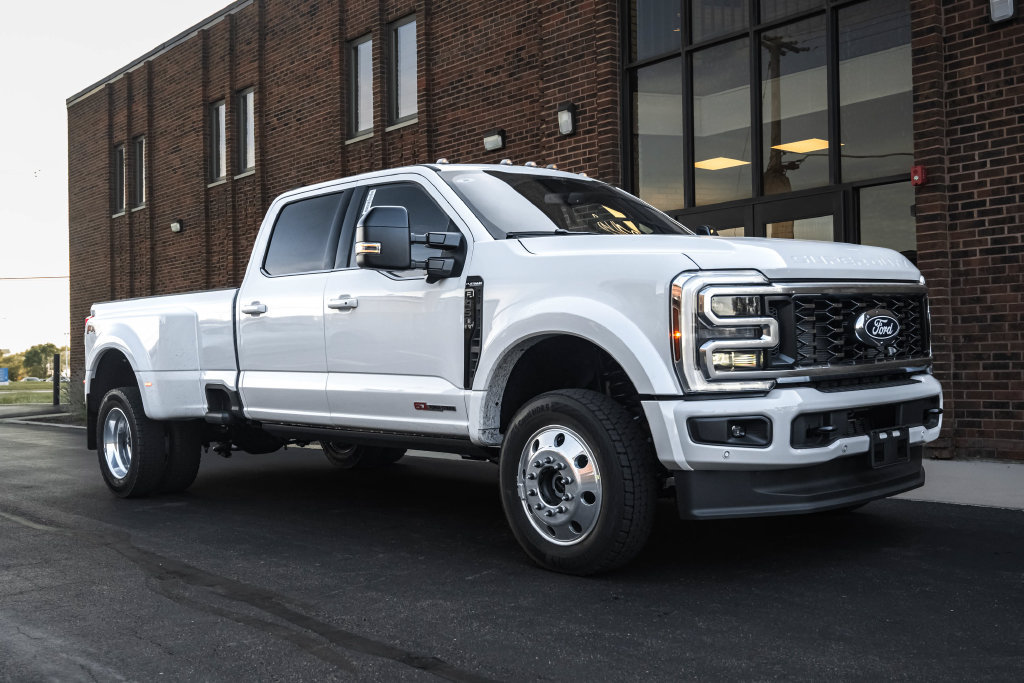 New 2027 Ford F450 Platinum w/ FX4 Off-Road Package AWD/4WD image 10