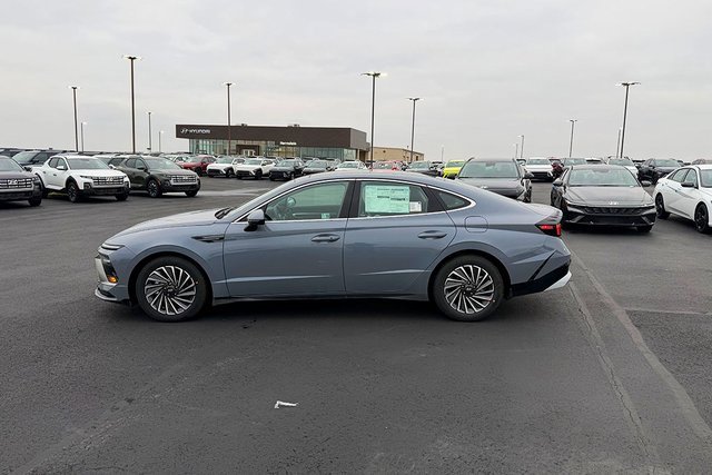 New 2026 Hyundai Sonata SEL image 3