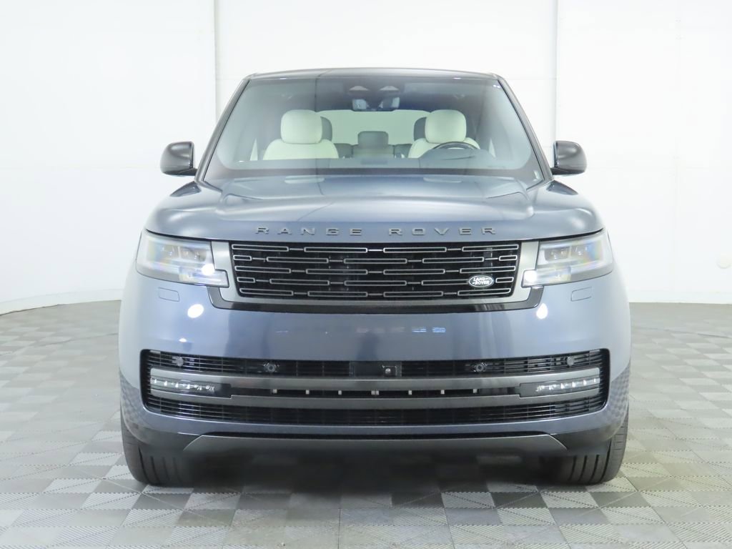 New 2025 Land Rover Range Rover SE image 2