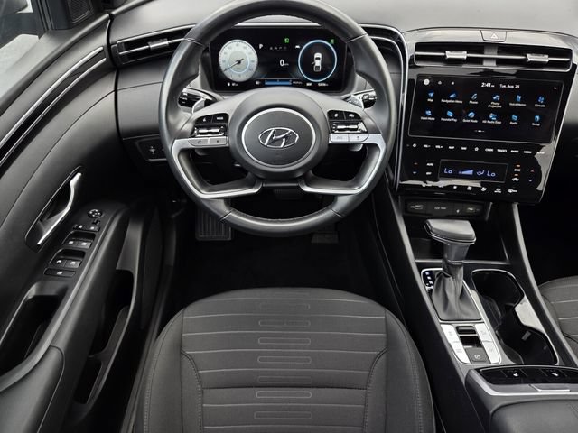 Used 2023 Hyundai Santa Cruz SEL Premium w/ Winter Package AWD/4WD image 13