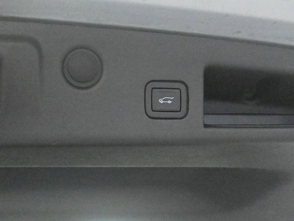 Used 2024 Chevrolet Equinox LT image 19