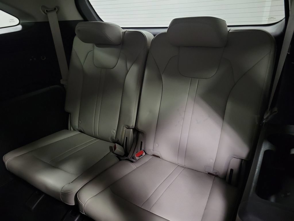 Used 2022 Kia Sorento S w/ Panoramic Sunroof Package FWD image 25