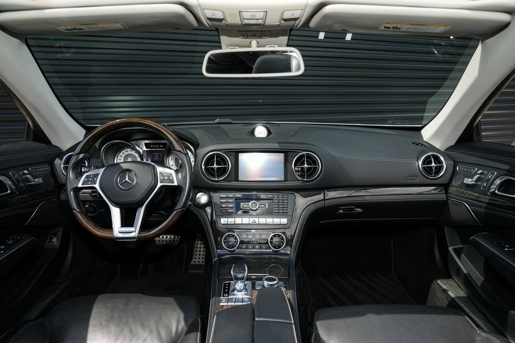 Used 2013 Mercedes-Benz SL 550 image 30