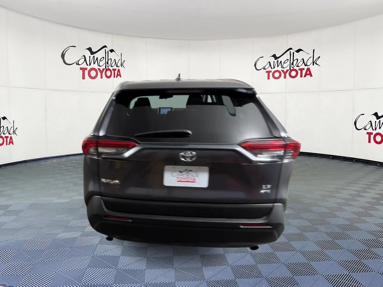 Used 2025 Toyota RAV4 LE AWD/4WD image 9
