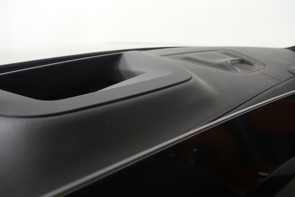 New 2026 BMW ALPINA XB7 image 22