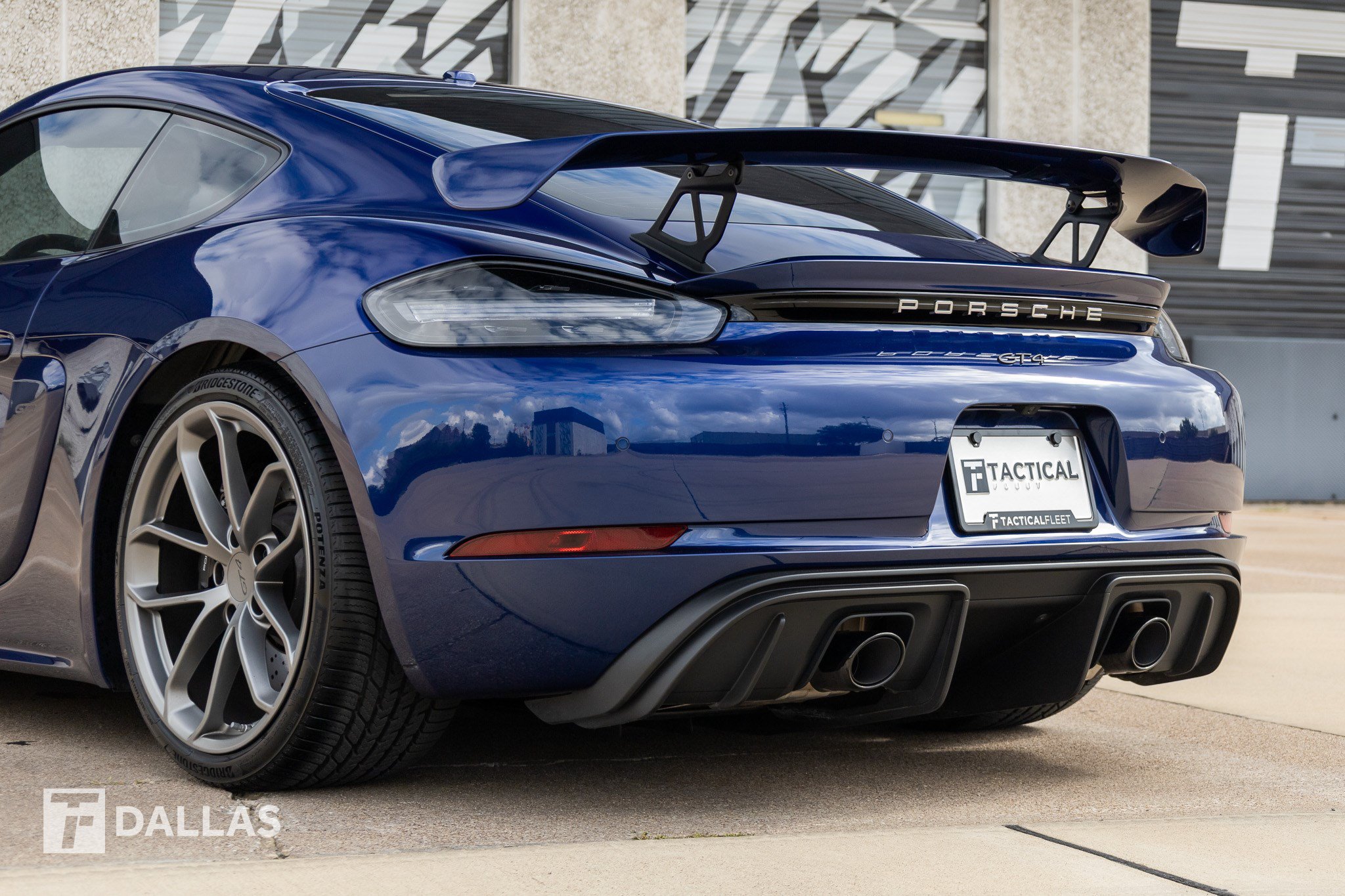 Used 2023 Porsche 718 Cayman GT4 RWD image 12