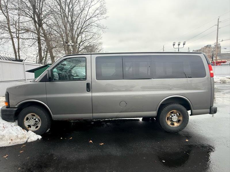 Used 2011 Chevrolet Express 2500 LS w/ Power Package image 2