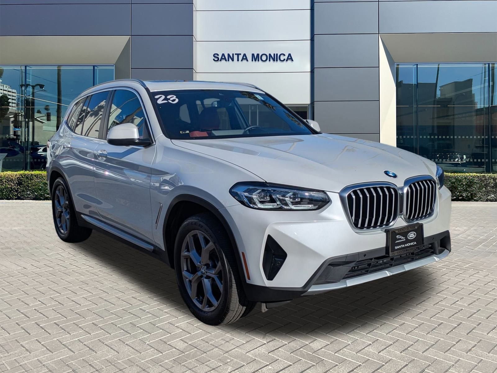 Used 2023 BMW X3 sDrive30i w/ Premium Package image 4
