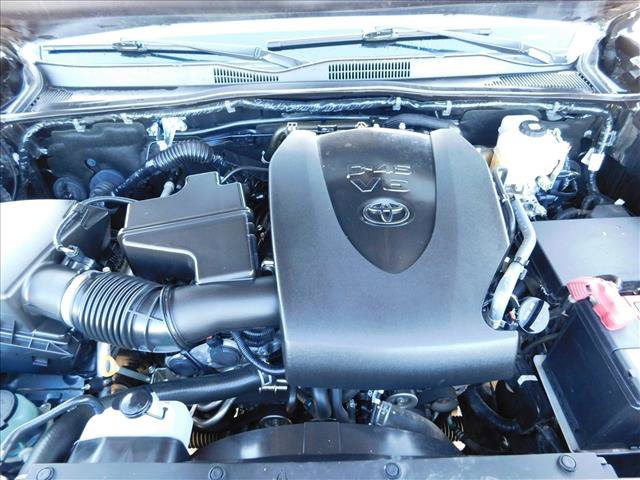 Used 2022 Toyota Tacoma TRD Off-Road AWD/4WD image 28