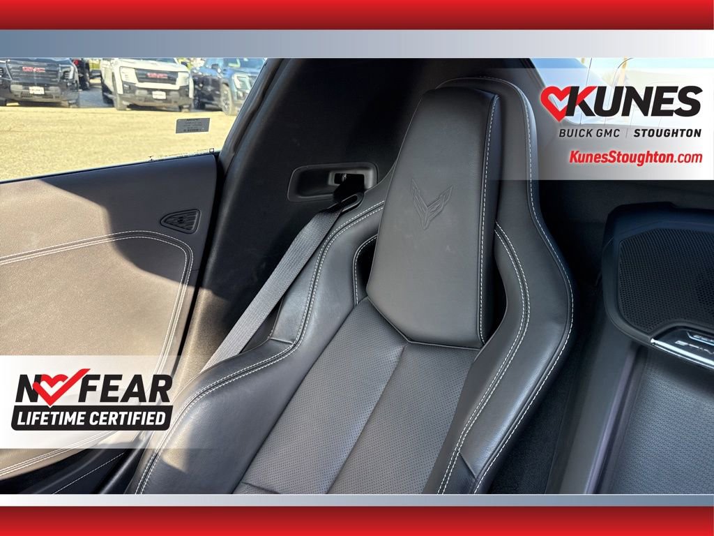Used 2021 Chevrolet Corvette Stingray Convertible w/ Z51 Performance Package RWD image 35