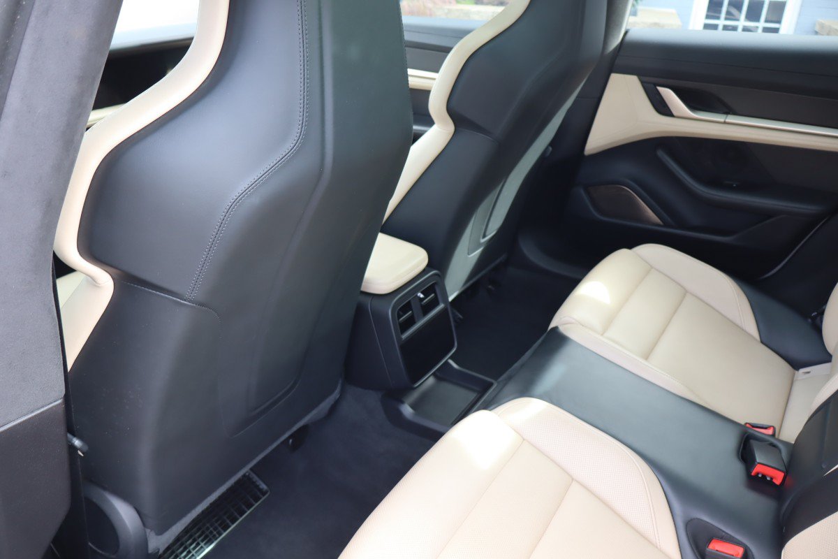 Used 2022 Porsche Taycan Turbo S AWD/4WD image 29