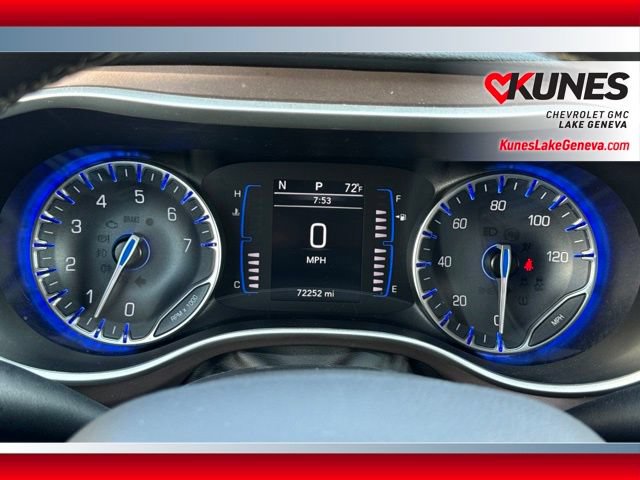 Used 2023 Chrysler Voyager LX FWD image 4