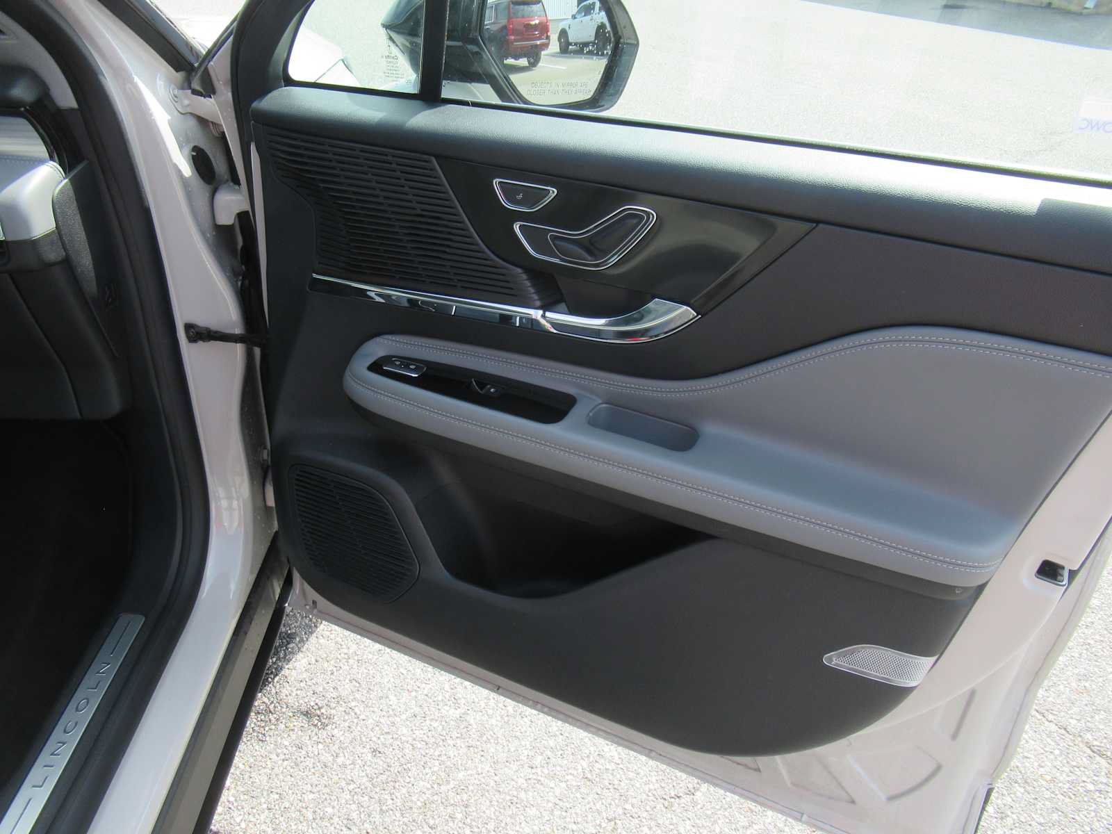 Used 2022 Lincoln Corsair FWD image 25