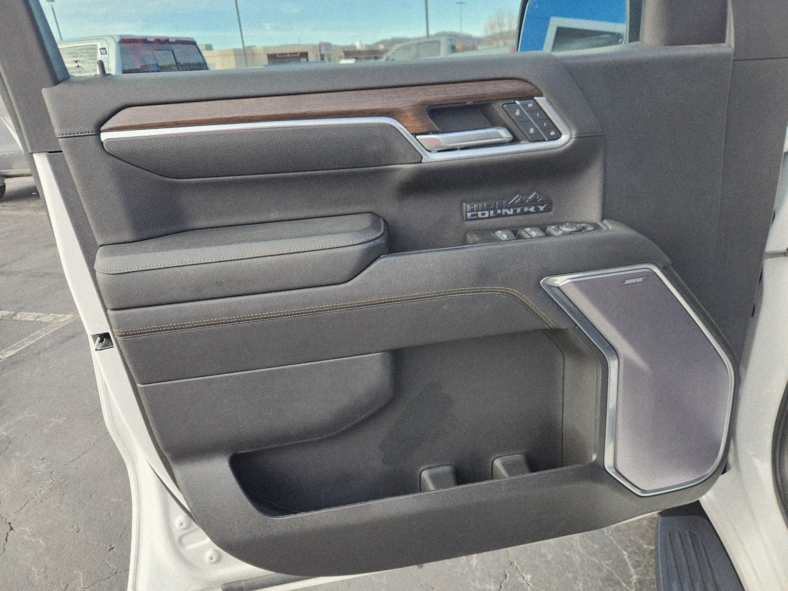 Used 2023 Chevrolet Silverado 1500 High Country w/ High Country Premium Package AWD/4WD image 35
