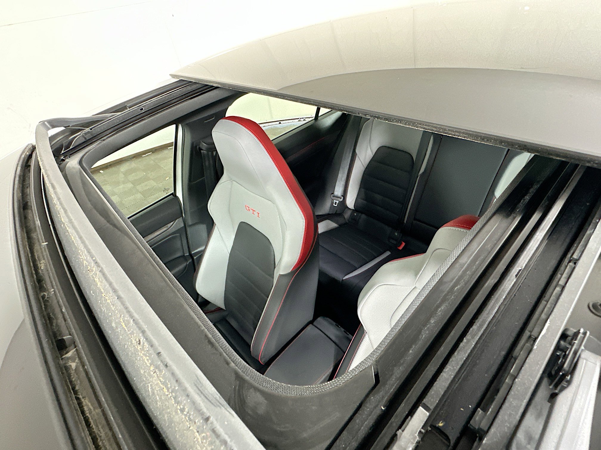 Used 2024 Volkswagen GTI Autobahn w/ MDO Package image 21