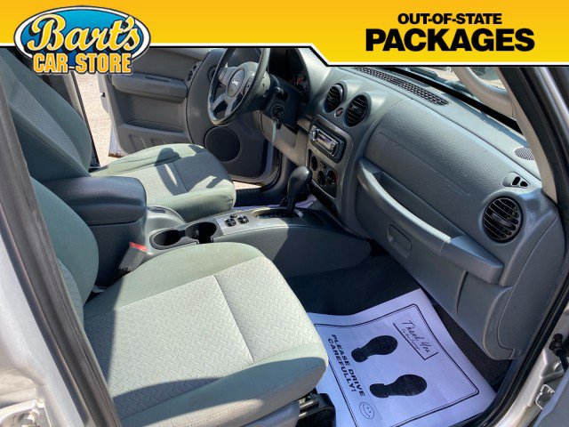 Used 2005 Jeep Liberty Renegade AWD/4WD image 16