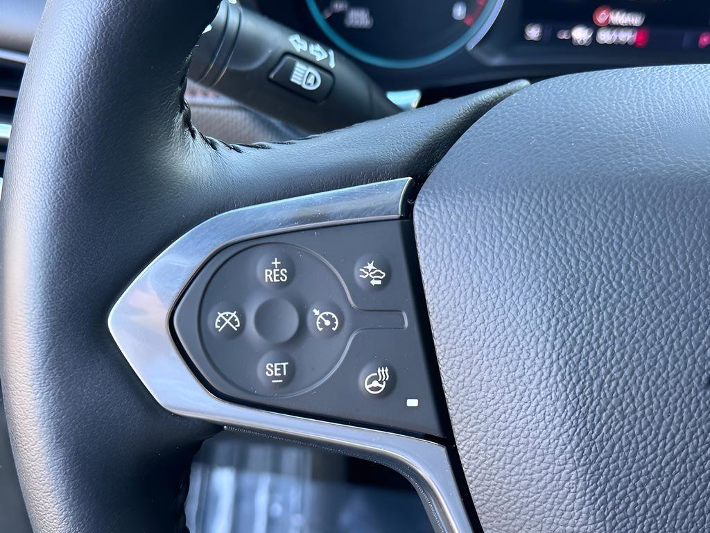 Used 2022 Chevrolet Traverse RS image 26