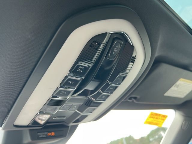 Used 2023 Porsche Macan image 24