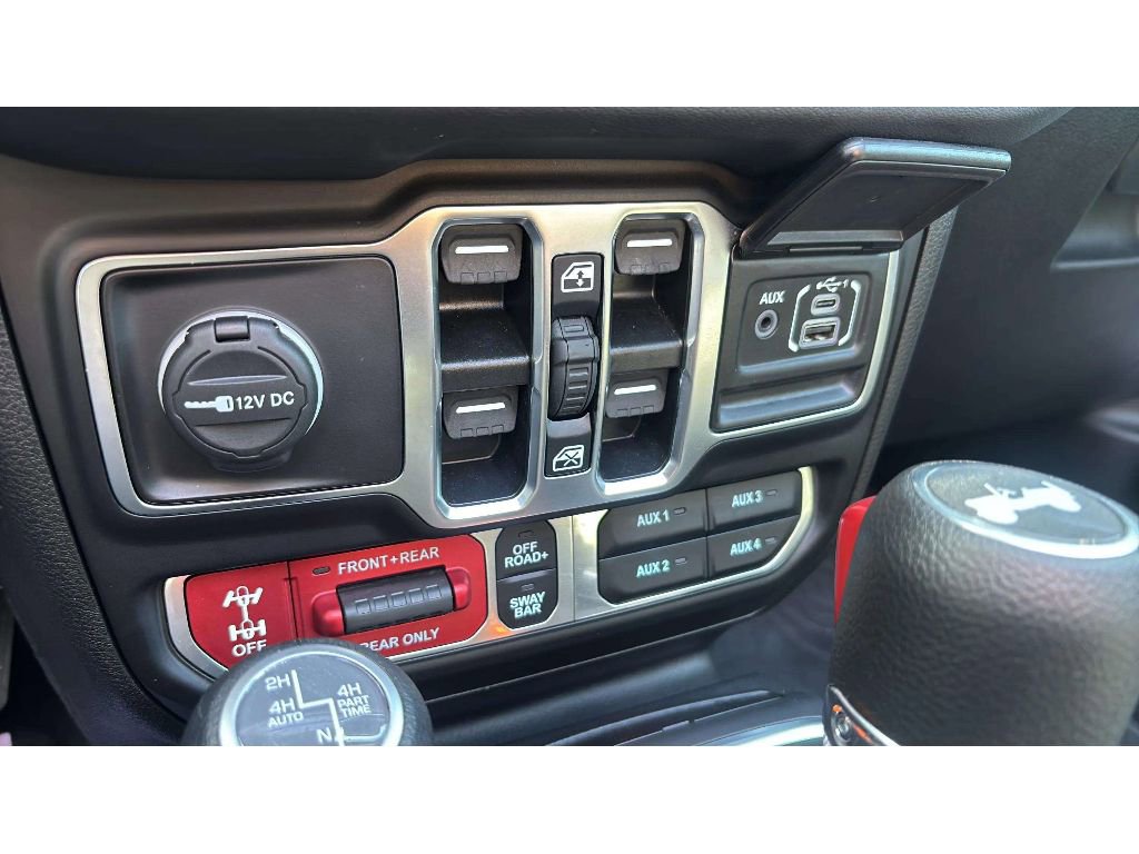 Used 2025 Jeep Wrangler Unlimited Rubicon 4xe w/ Convenience Group AWD/4WD image 21