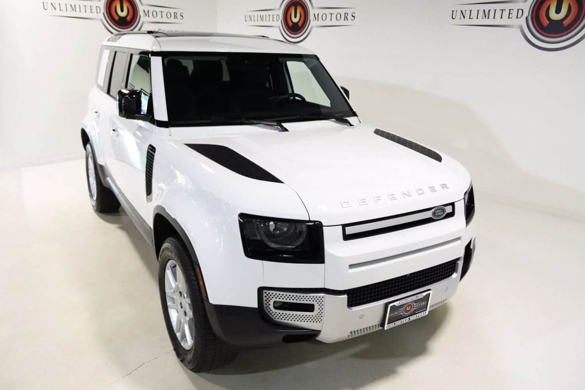 Used 2025 Land Rover Defender 110 S AWD/4WD image 22