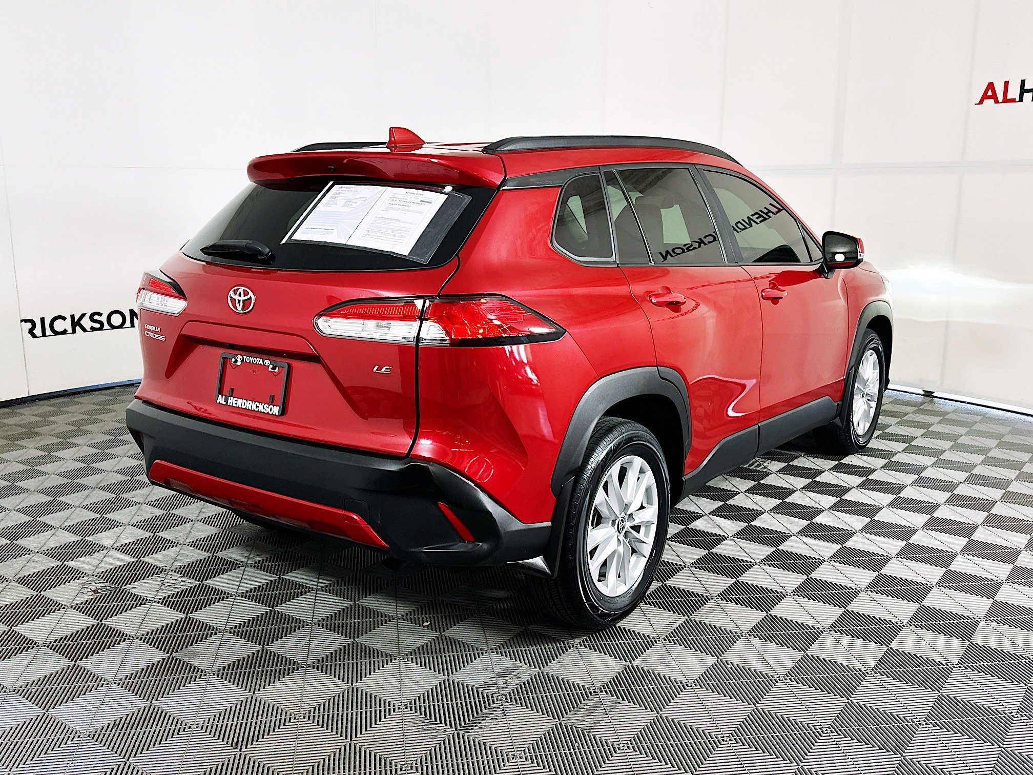 Used 2023 Toyota Corolla Cross LE image 3