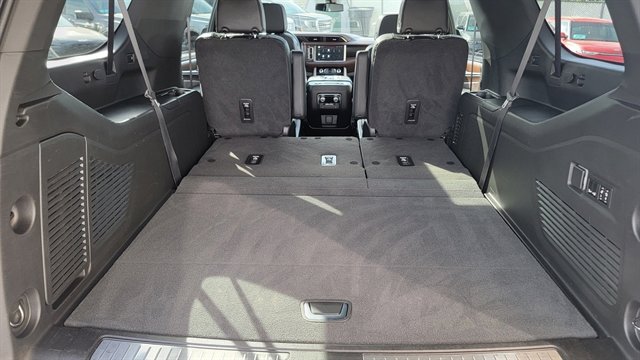 Used 2022 GMC Yukon XL Denali AWD/4WD image 63