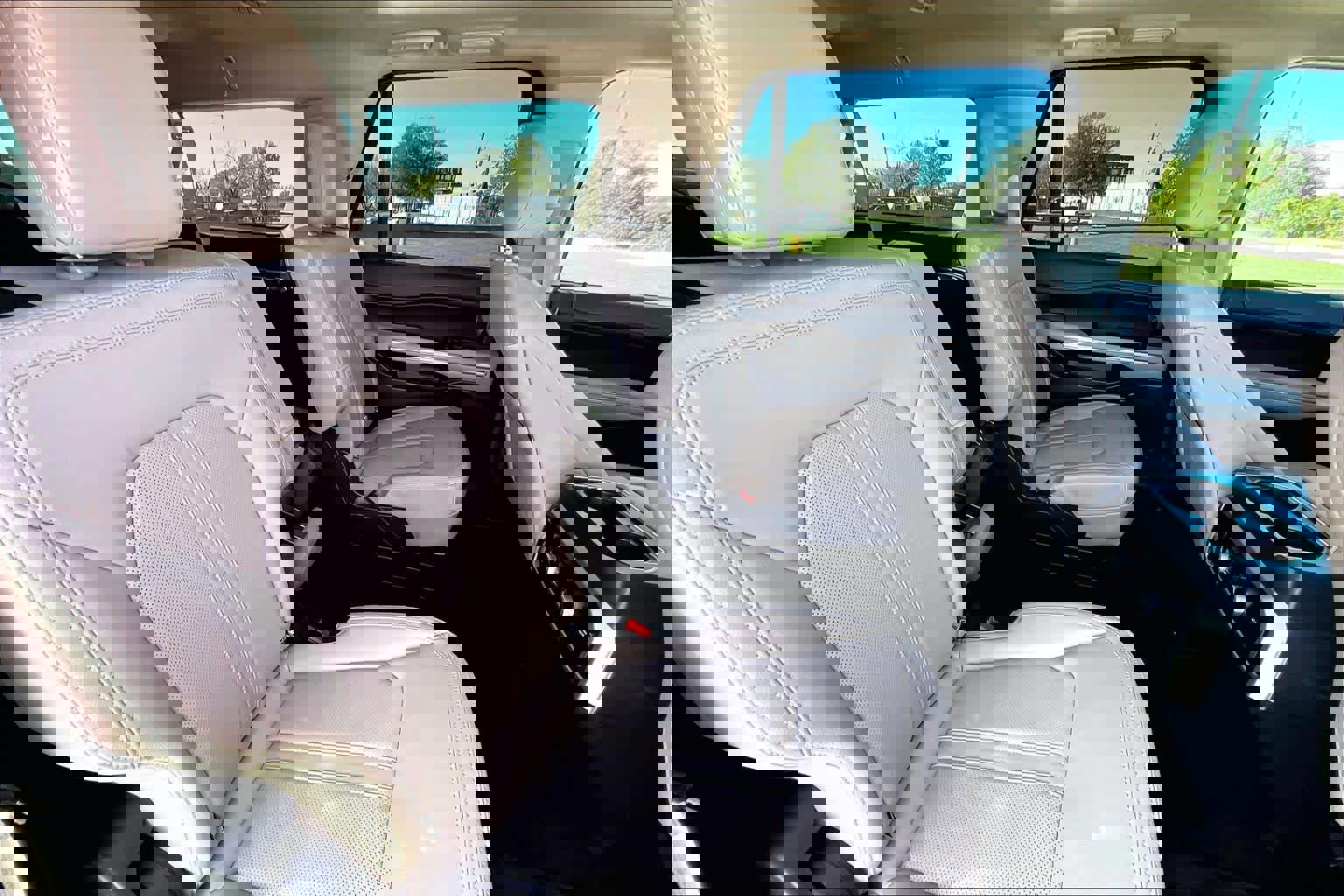 Used 2024 Ford Expedition Max Limited image 19