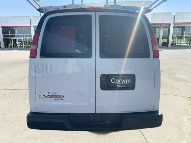 Used 2015 Chevrolet Express 2500 RWD image 4