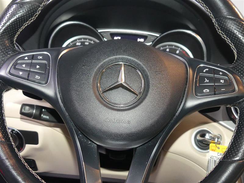 Used 2019 Mercedes-Benz GLA 250 4MATIC image 31